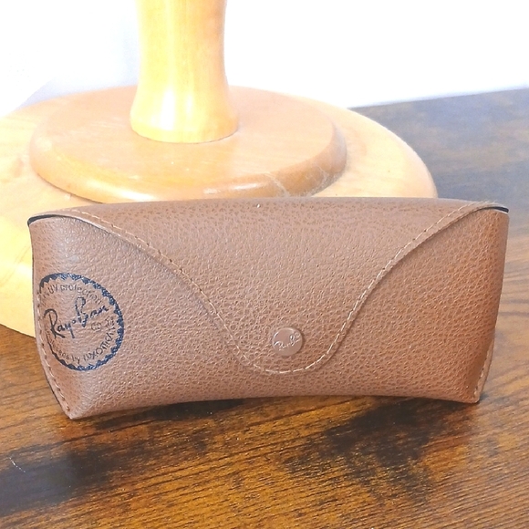 Ray-Ban Other - Brand New Ray-Ban Brown Leather Case For Sun Glasses Replacement Case